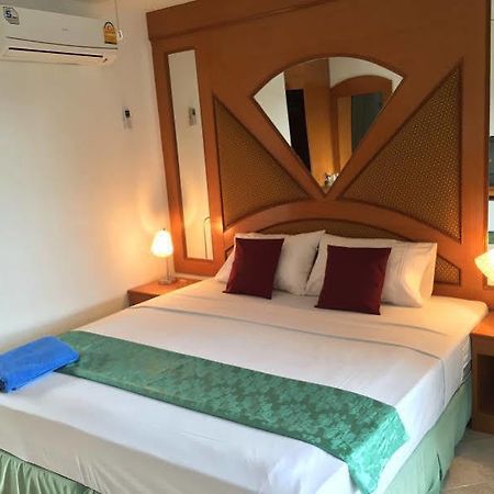 Waree'S Guesthouse Пхукет Экстерьер фото