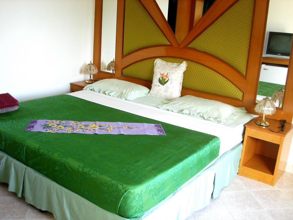 Waree'S Guesthouse Пхукет Экстерьер фото